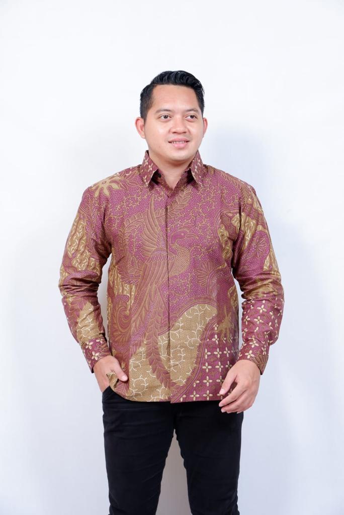 cover-KENCONO UNGU Kemeja Batik Pria Solo Lengan Panjang Lapis Furing BY BATIKSOLOAMANAH-1