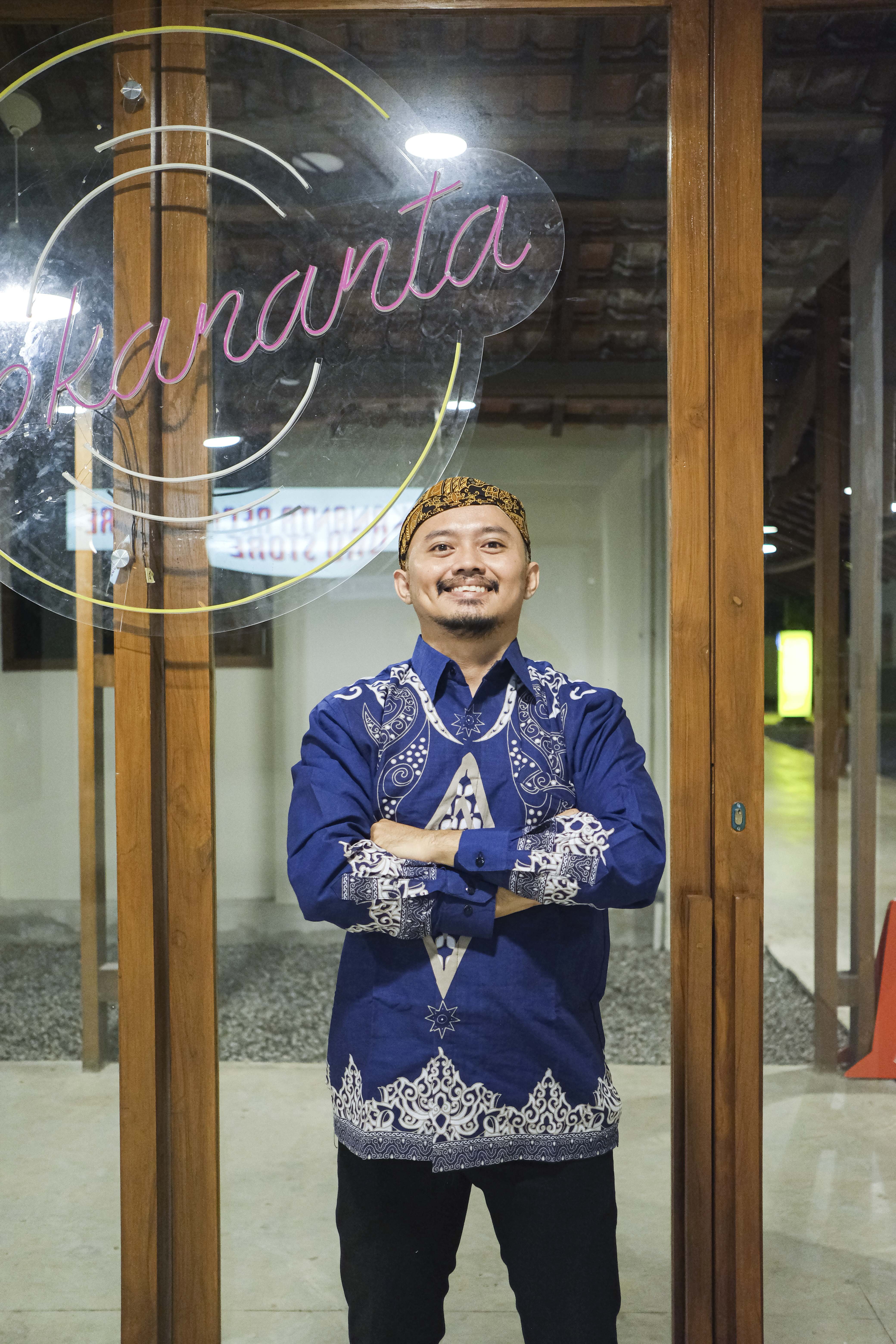 img-PERMATA BIRU Kemeja Batik Pria Solo Lengan Panjang Lapis Furing BY Mbahblangkonsolo-4