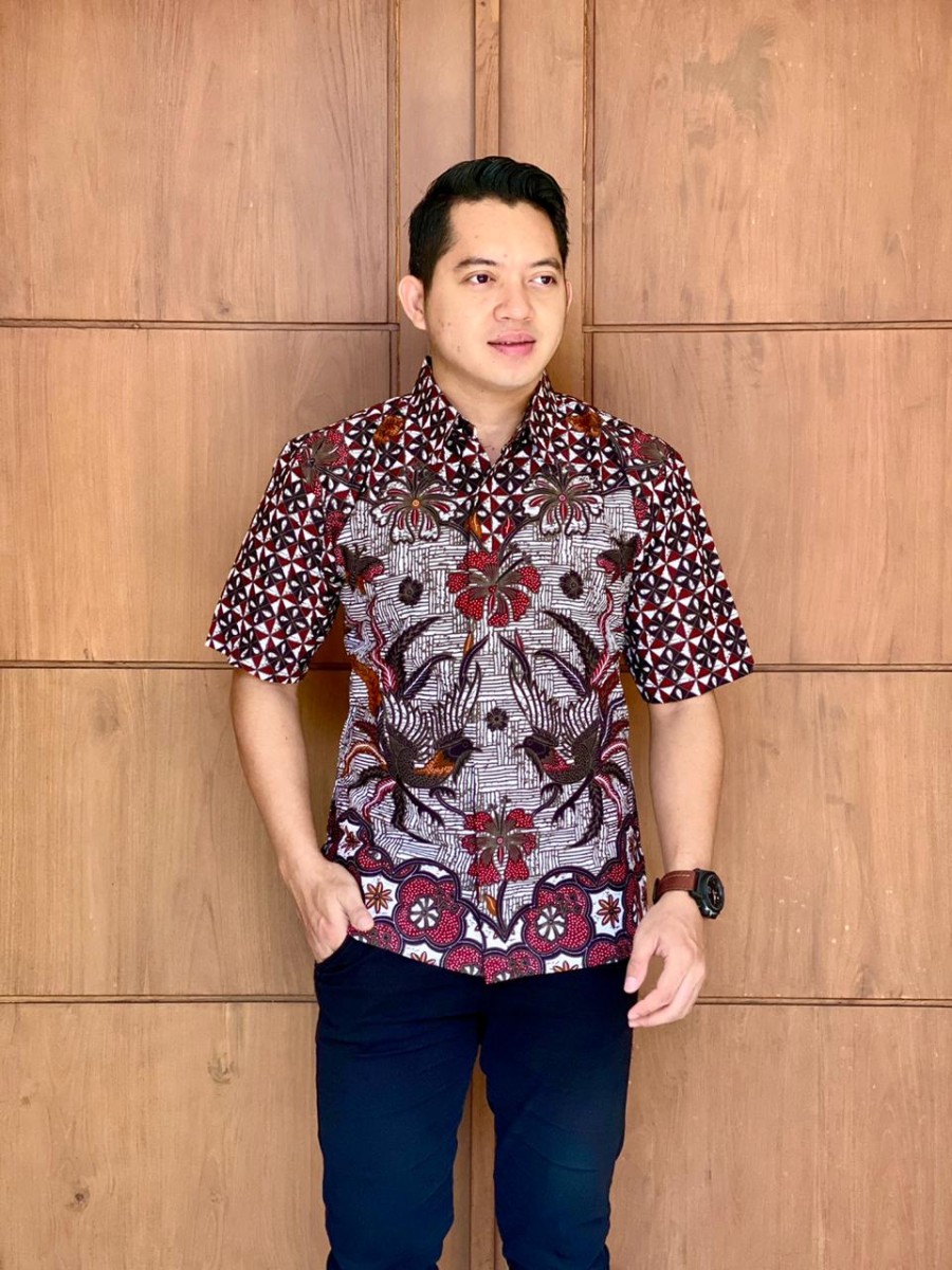 cover-Baju Batik Pria DHANI By Kanaya Lapis Furing Halus BY BATIKSOLOAMANAH-1