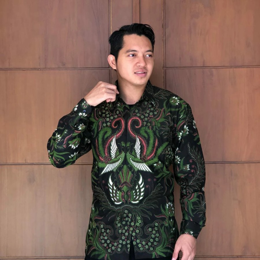 cover-Kemeja Batik TIERTA Pria Lapis Furing Lengan Panjang Katun Halus BY BATIKSOLOAMANAH-1