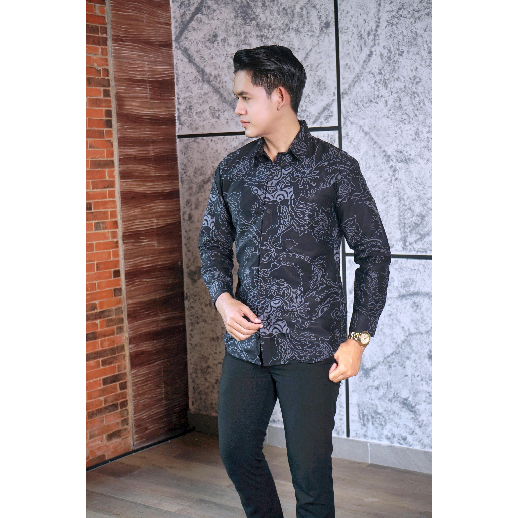 img-ABSTRAK KEMBANG ABU Kemeja Batik Pria Solo Lengan Panjang Lapis Furing By BATIKSOLOAMANAH-2