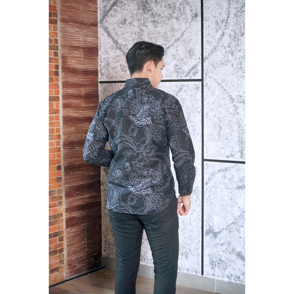 img-ABSTRAK KEMBANG ABU Kemeja Batik Pria Solo Lengan Panjang Lapis Furing By BATIKSOLOAMANAH-5
