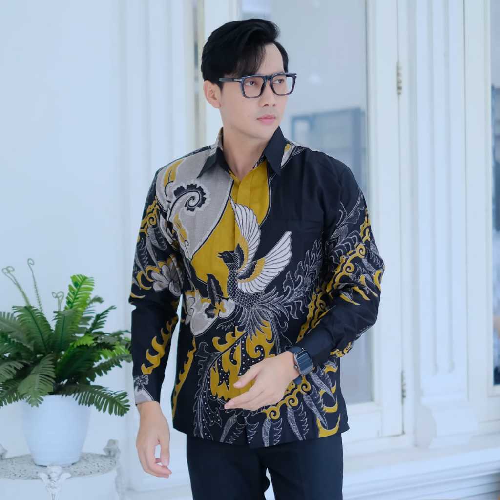 cover-HANUNG MANUK KUNING Kemeja Batik Pria Solo Lengan Panjang Lapis Furing By BATIKSOLOAMANAH-1