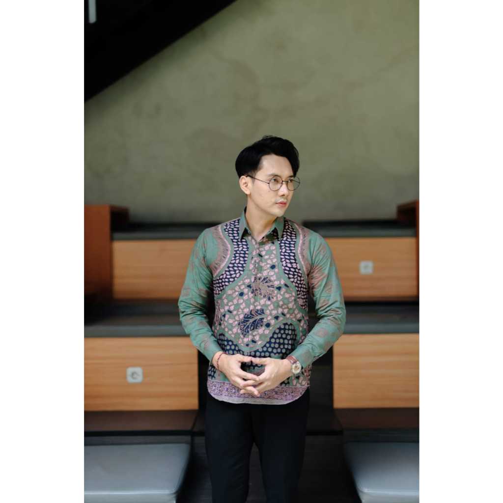 cover-BATU SAGE Kemeja Batik Pria Solo Lengan Panjang Lapis Furing By BATIKSOLOAMANAH-1