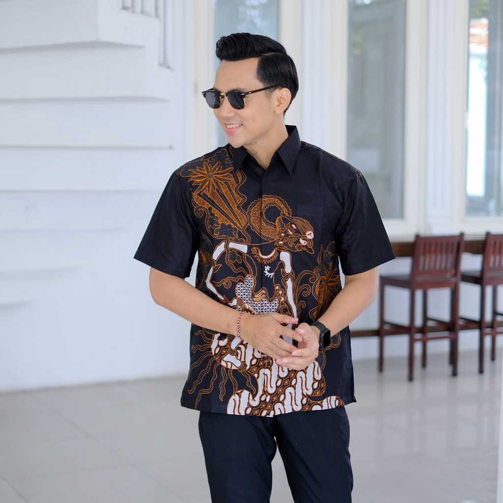 cover-WAYANG SOGAN Kemeja Batik Pria Solo Lengan Pendek Lapis Furing By BATIKSOLOAMANAH-1