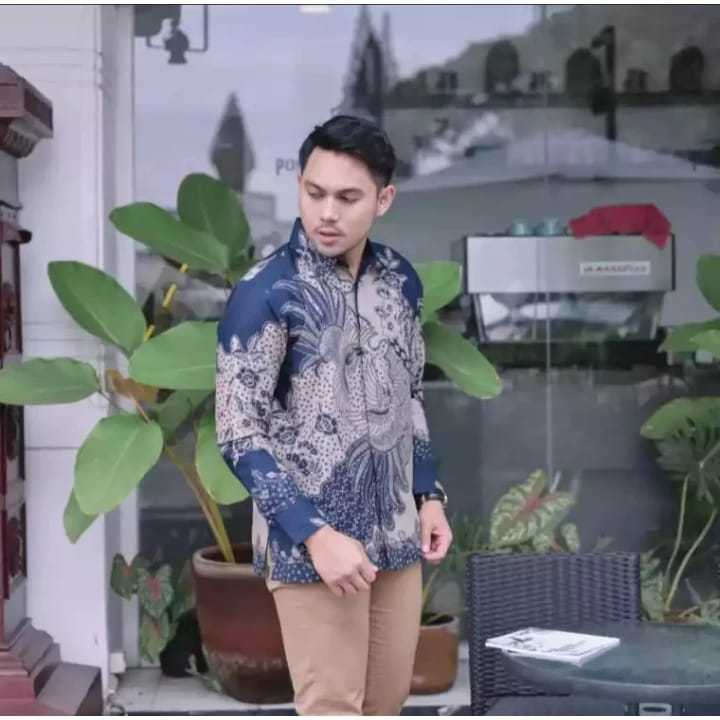 cover-MANUK KEMBAR BIRU Kemeja Batik Pria Solo Lengan Panjang Lapis Furing By BATIKSOLOAMANAH-1