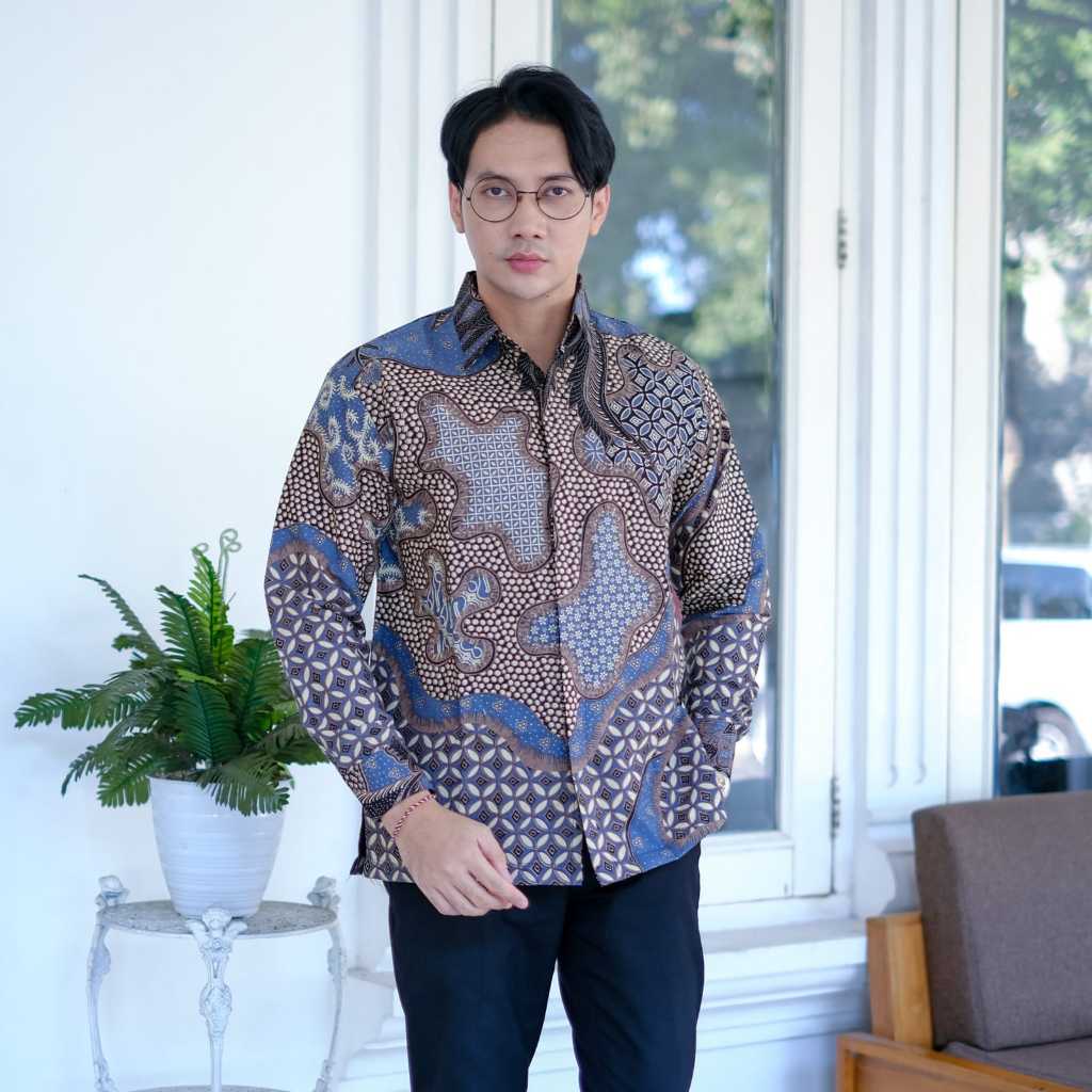 cover-NODA BIRU Kemeja Batik Pria Solo Lengan Panjang Lapis Furing By BATIKSOLOAMANAH-1