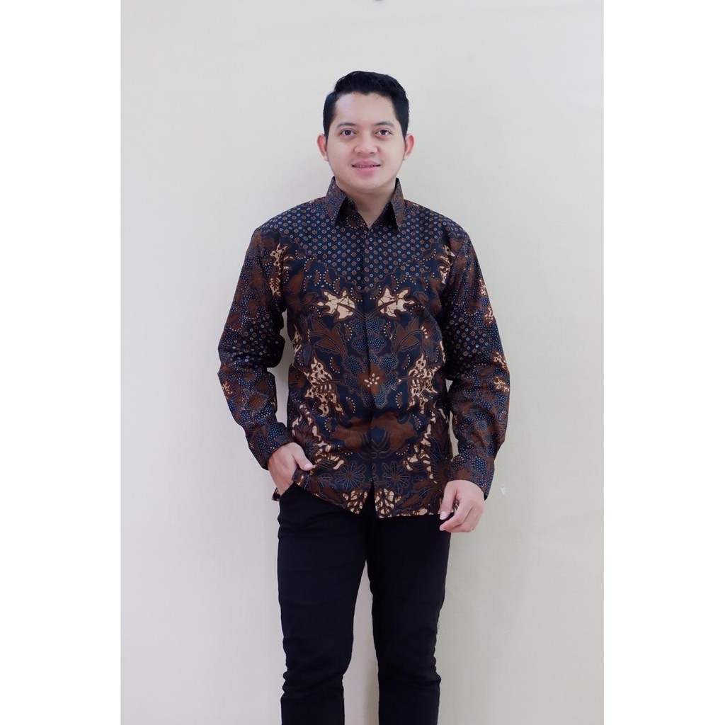 cover-PERWIRA Kemeja Batik Pria Solo Lengan Panjang Lapis Furing By BATIKSOLOAMANAH-1