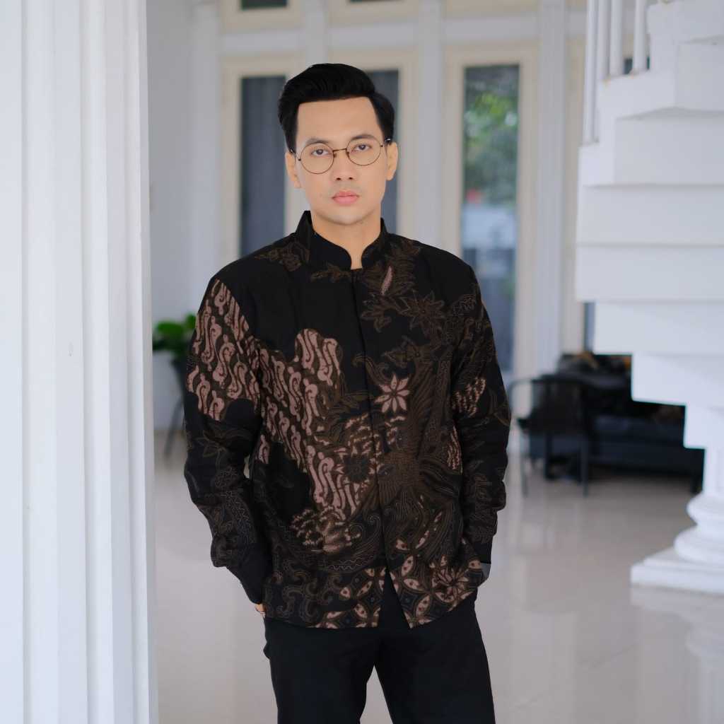 cover-KOKO PARANG LASEM Kemeja Batik Pria Solo Lengan Panjang Lapis Furing By BATIKSOLOAMANAH-1