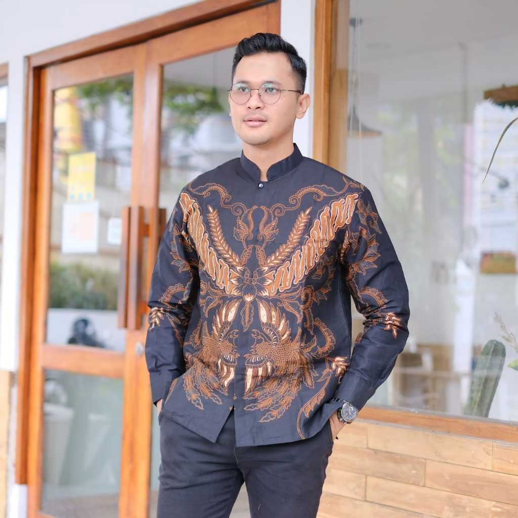 cover-KOKO NATANEGARA Kemeja Batik Pria Solo Lengan Panjang Lapis Furing By BATIKSOLOAMANAH-1